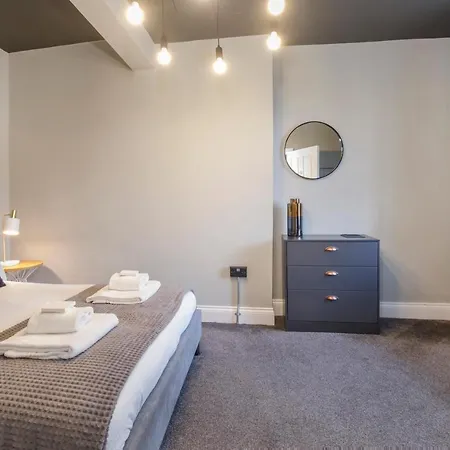 Turpin Quarter In The Centre Of The City, Sleeps 6 *