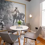 Turpin Quarter In The Centre Of The City, Sleeps 6 Apartman